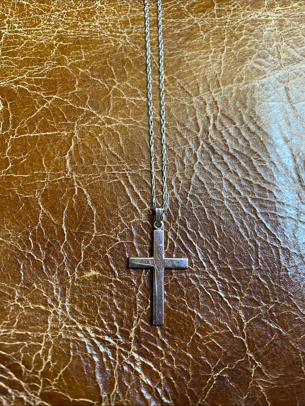 925 Sterling Silver cross necklace on 16” chain - Picture 6 of 7